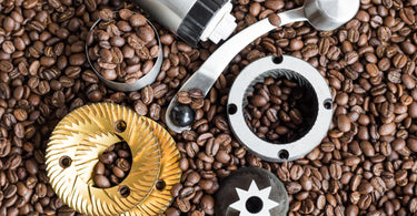 Explaining grinder blades for commercial coffee grinders. Conical blades and flat burr blades.